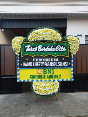 Papan Bunga Duka di Flamboyan Baru