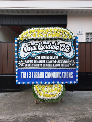Papan Bunga Duka di Flamboyan Baru